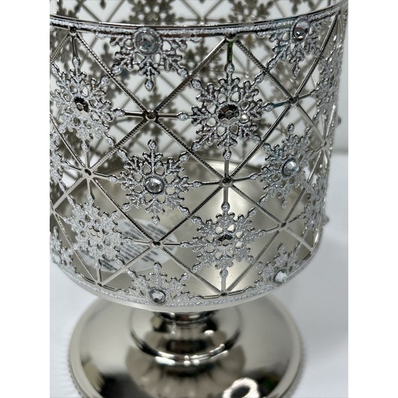 Bath & Body Works 3 Wick Candle Holder Pedestal Snowflake Silver Geometric - Picture 4 of 7